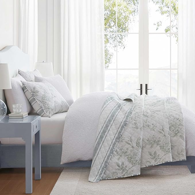 Martha Stewart - Twin Quilt Set, 100% Cotton Reversible Bedding Set, Incredibly Soft Feel for Year Round Comfort, 2 Piece Bed Set with Matching Pillowcase (Vine Flora Green)